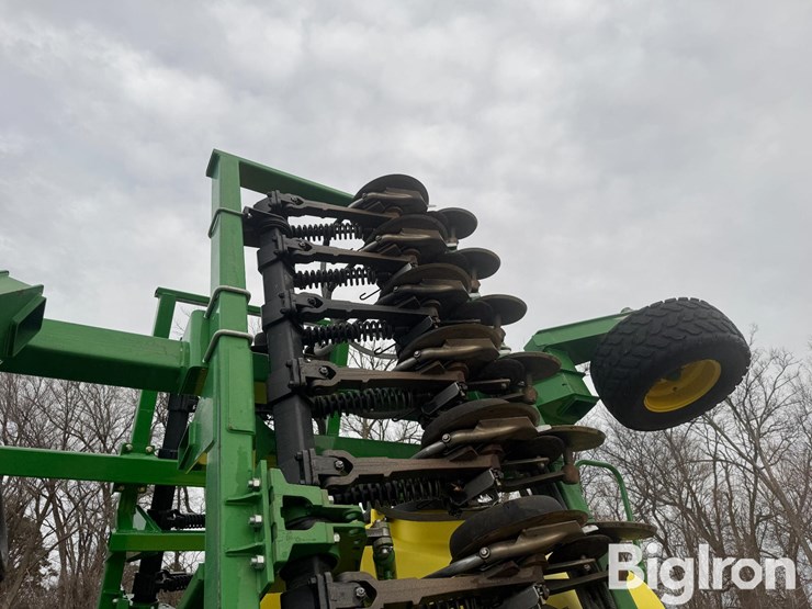 2013-john-deere-1990-image-18