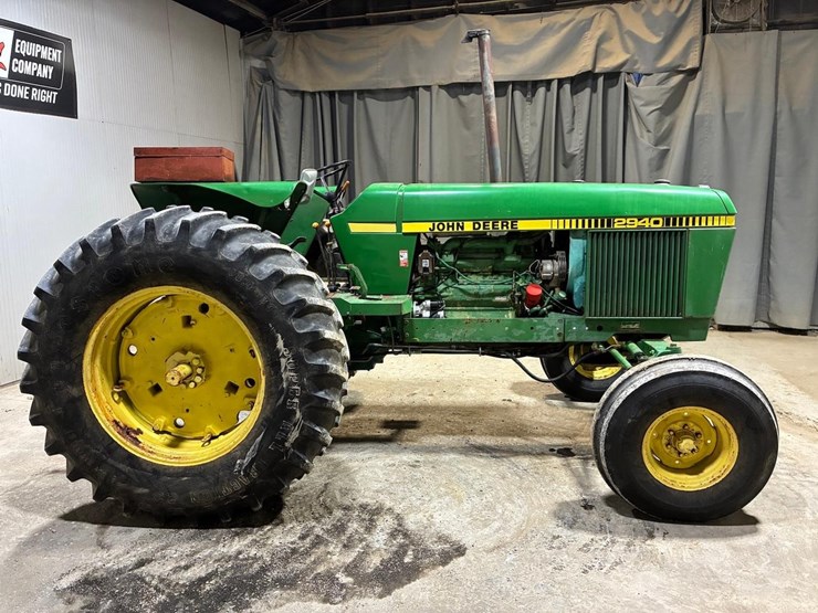 john-deere-2940-image-6