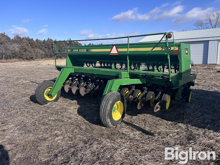 john-deere-750-image-5