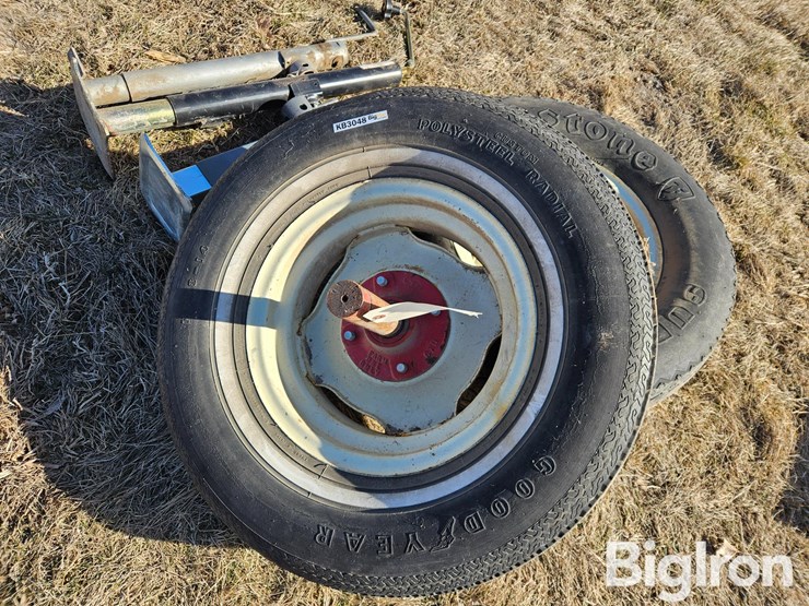 14"-tires-w/hubs-&-trailer-jacks-image-7