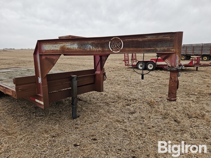 26'-tri/a-gooseneck-flatbed-trailer-image-9