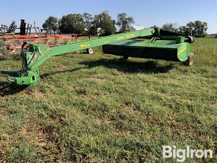 2006-john-deere-946-image-1