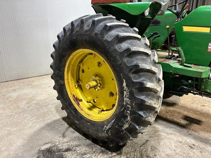 john-deere-2940-image-12