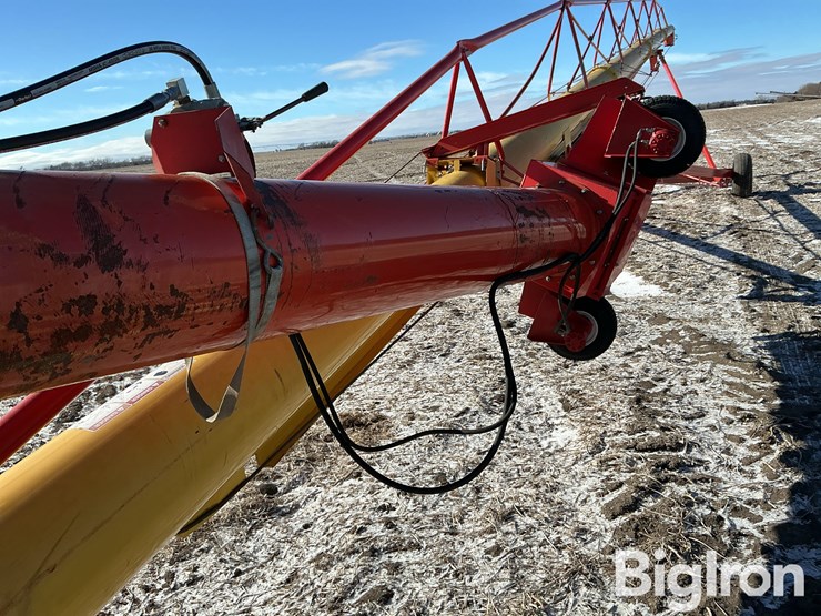 westfield-mk130-91-grain-auger-w/swing-hopper-image-17