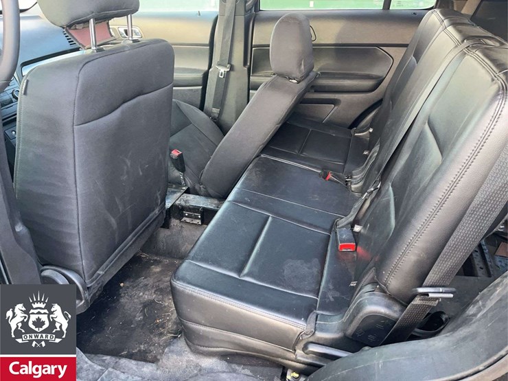 2018-ford-explorer-image-15