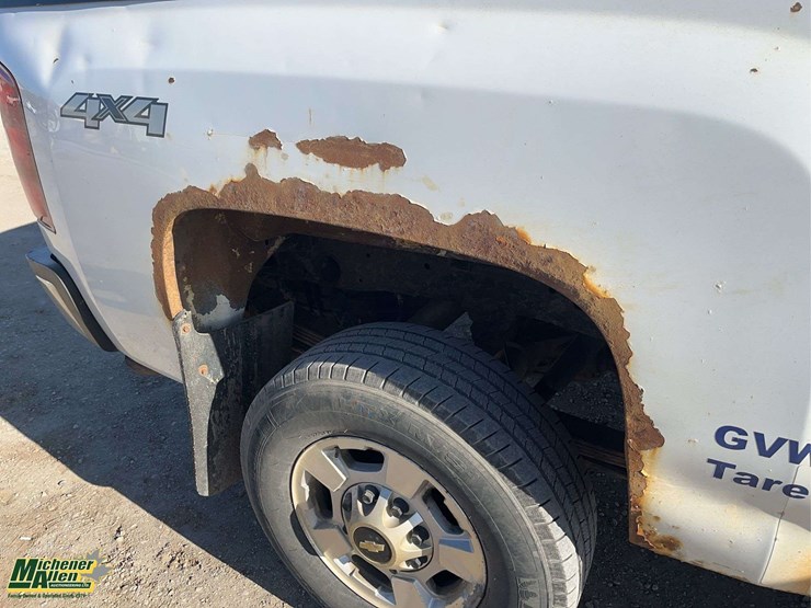 2012-chevrolet-silverado-2500hd-image-22