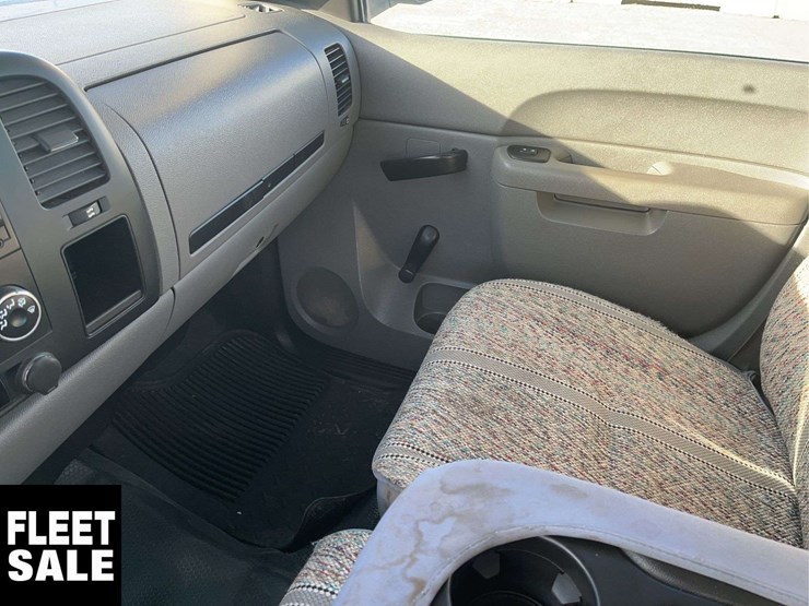 2013-gmc-sierra-2500hd-image-21