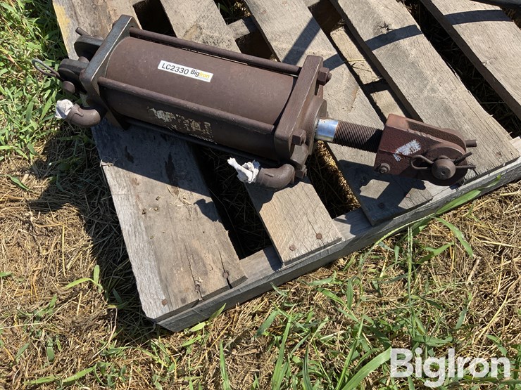 hydraulic-cylinder-image-1