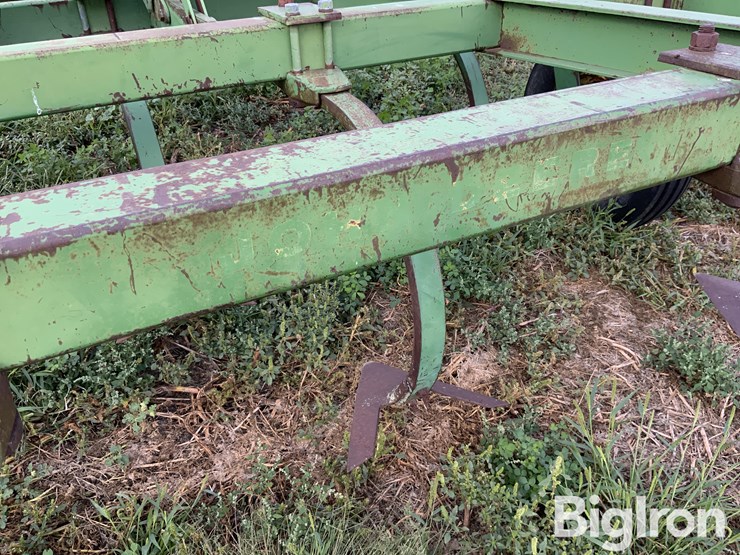 john-deere-100-image-15