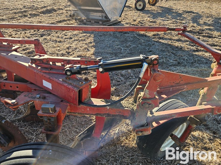 international-720-image-20