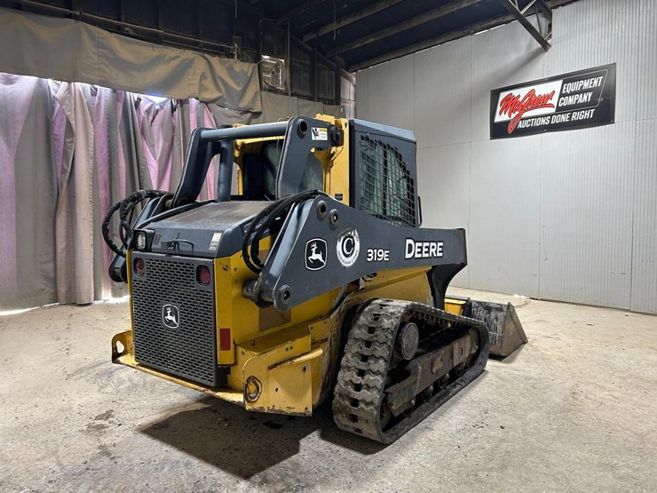 deere-319e-image-4