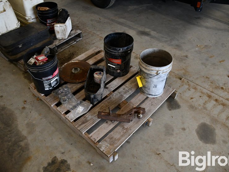 pallet-of-farm-support-image-3