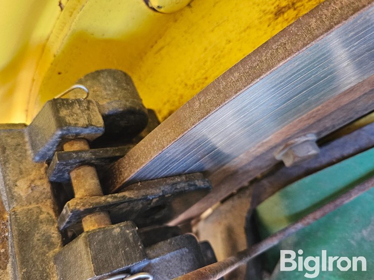 2014-john-deere-r4045-image-19