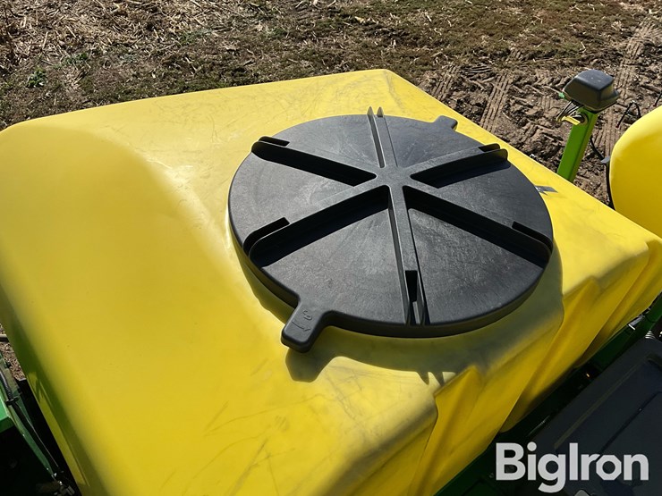 2021-john-deere-1775nt-image-17