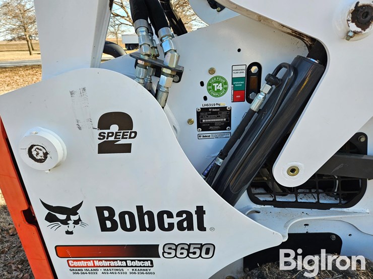 2015-bobcat-s650-image-16