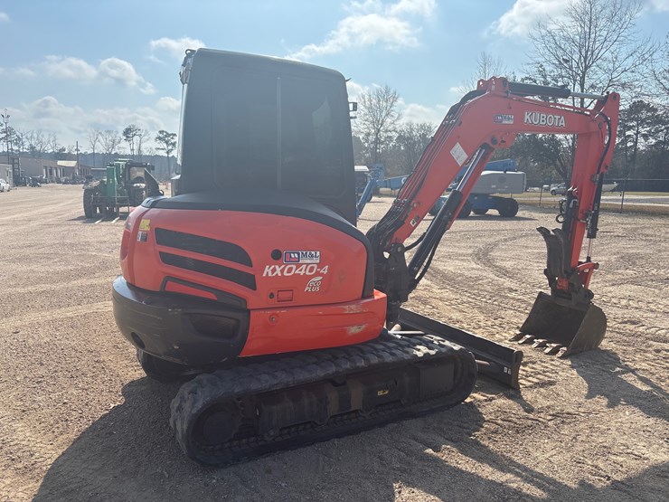 2016-kubota-kx040-image-4