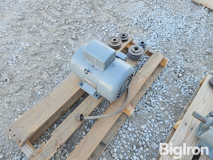 2-hp-electric-motor-image-3