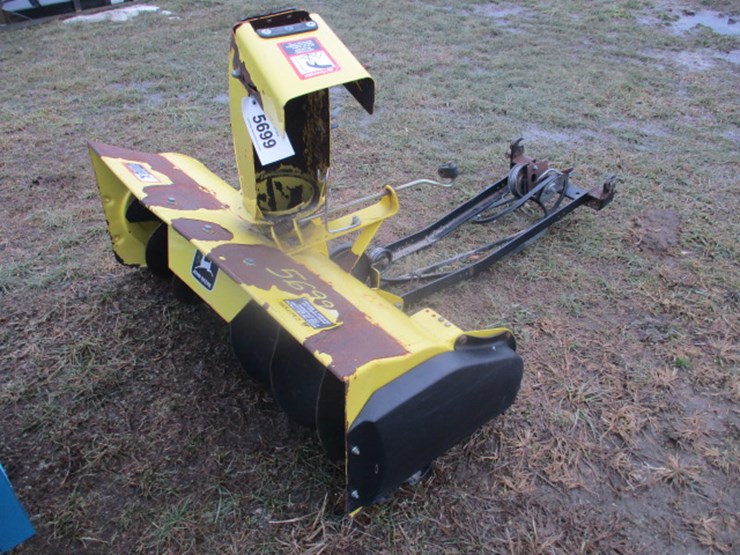 #5699-•-42"-john-deere-snow-blower-image-1
