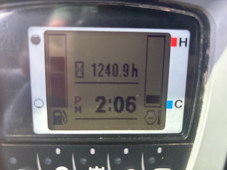 2016-kubota-kx040-image-20