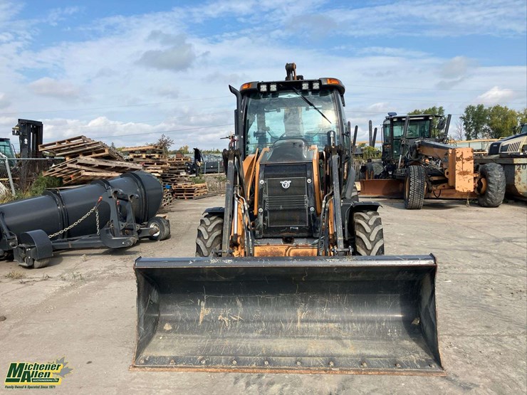 2023-case-580sn-image-6