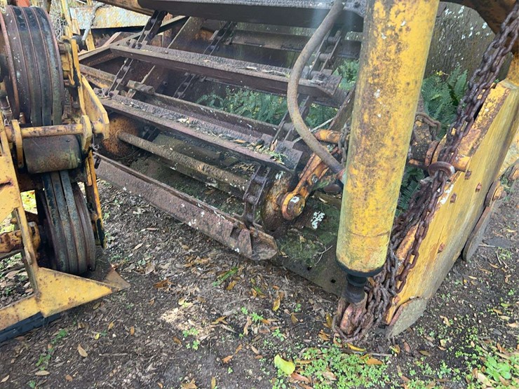 john-deere-840-image-38