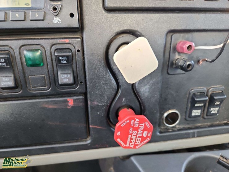 2009-international-workstar-7500-image-17