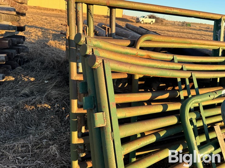 livestock-panels-&-gate-image-17