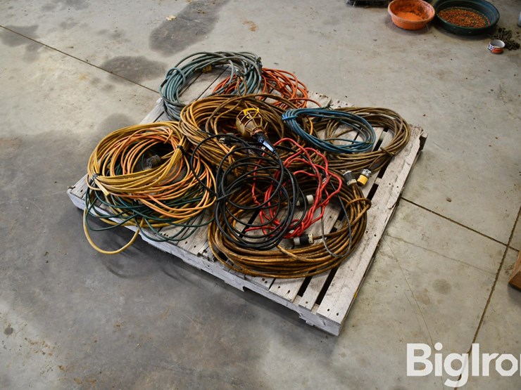 pallet-of-electric-cords-image-7