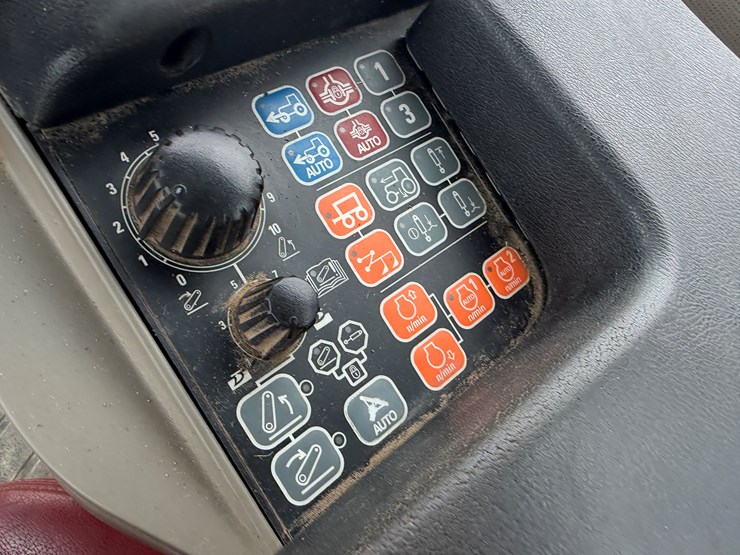 case-ih-235-image-72