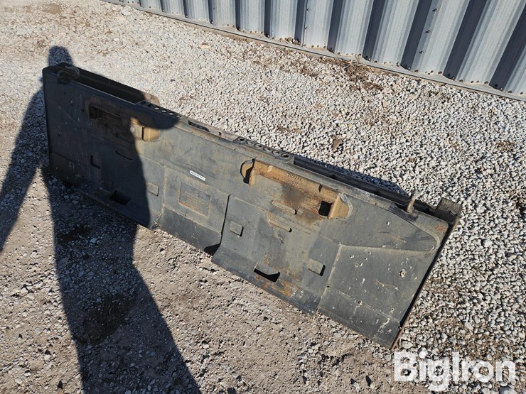 bobcat-74lp-skid-steer-bucket-image-5