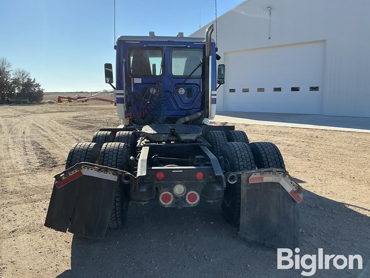 2012-freightliner-cascadia-125-image-6