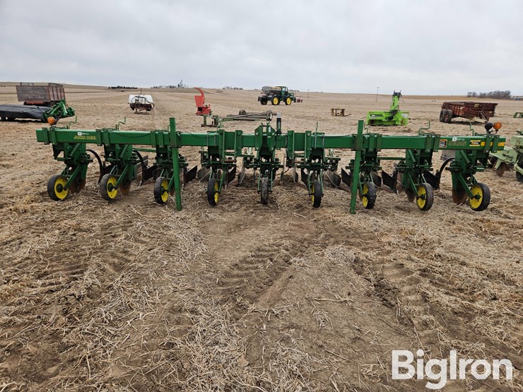 john-deere-886-image-2