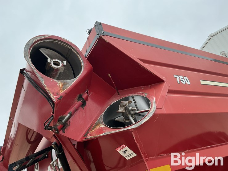 2010-j&m-750-image-13