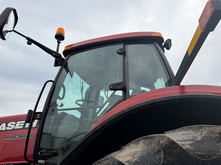 case-ih-235-image-21