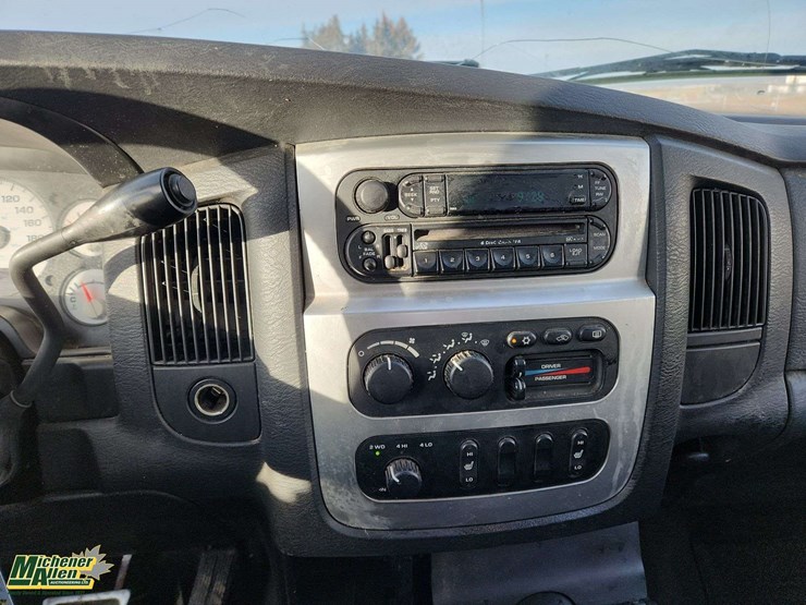 2004-dodge-ram-1500-image-19