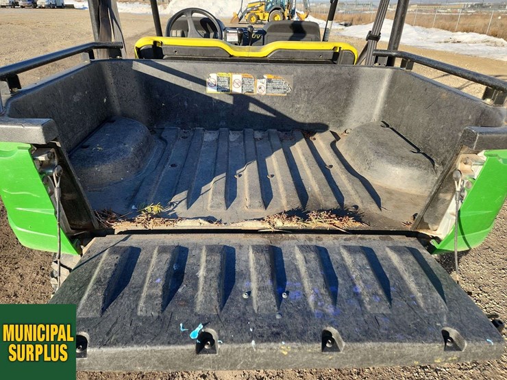 john-deere-gator-image-27