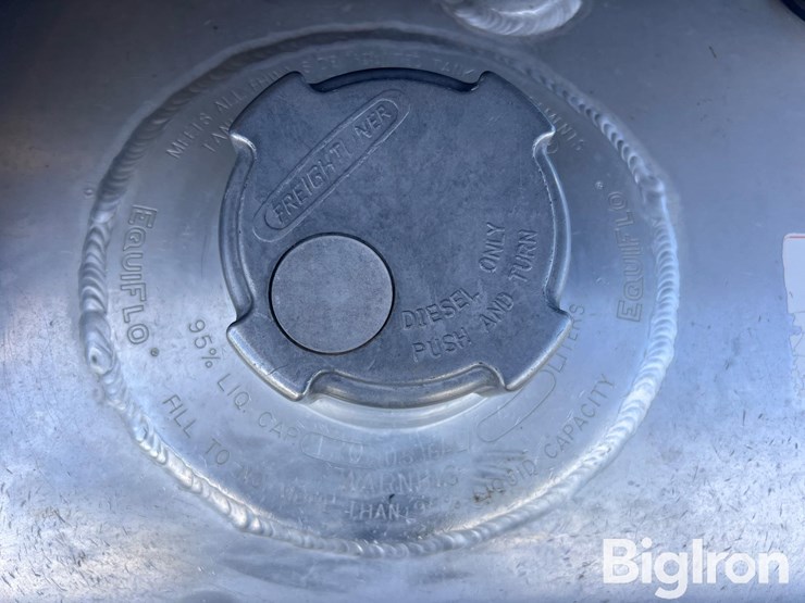 2000-freightliner-fld120-image-12