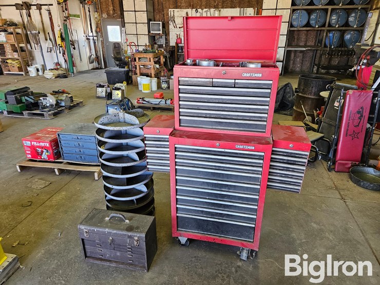 craftsman-steel-rolling-toolboxes-&-tools-image-1