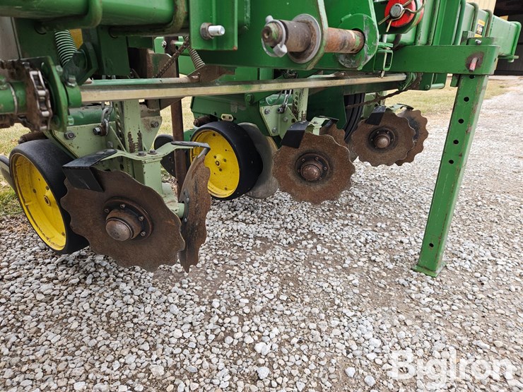 john-deere-7100-image-15