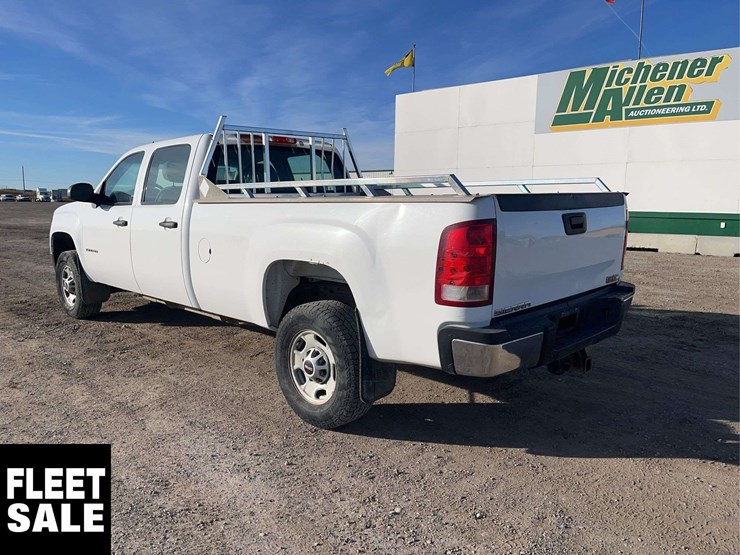 2013-gmc-sierra-2500hd-image-3