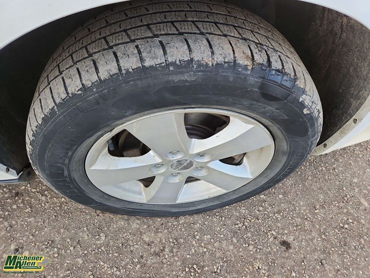 2015-dodge-grand-caravan-image-32