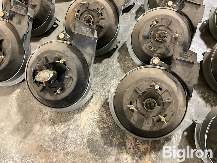 john-deere-maxemerge-planter-bean-meters-w/plates-image-12