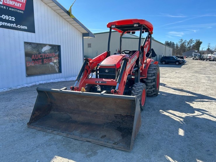 2019-kubota-m62-image-8