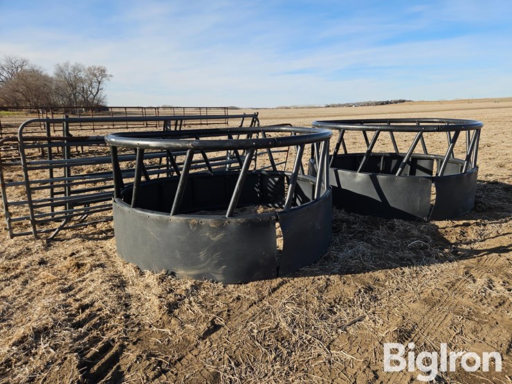 round-bale-feeders-&-livestock-panels-image-9