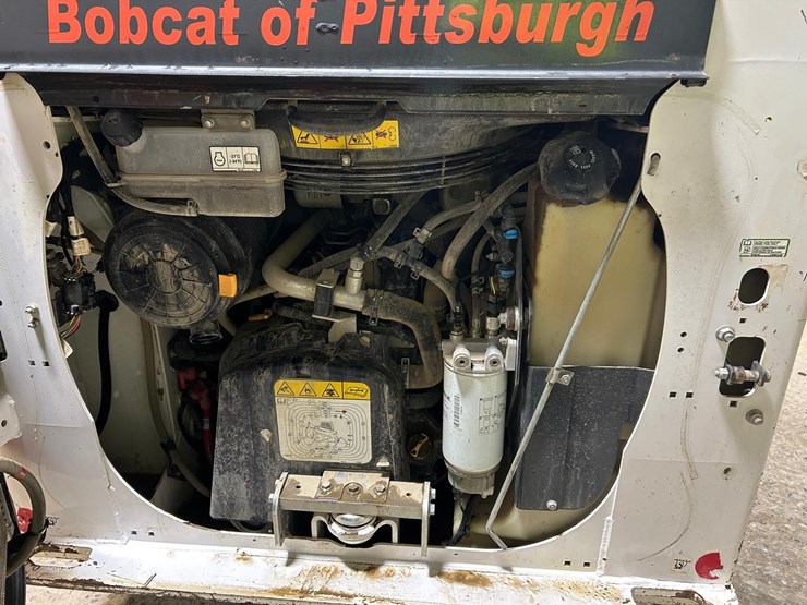 2021-bobcat-t64-image-15