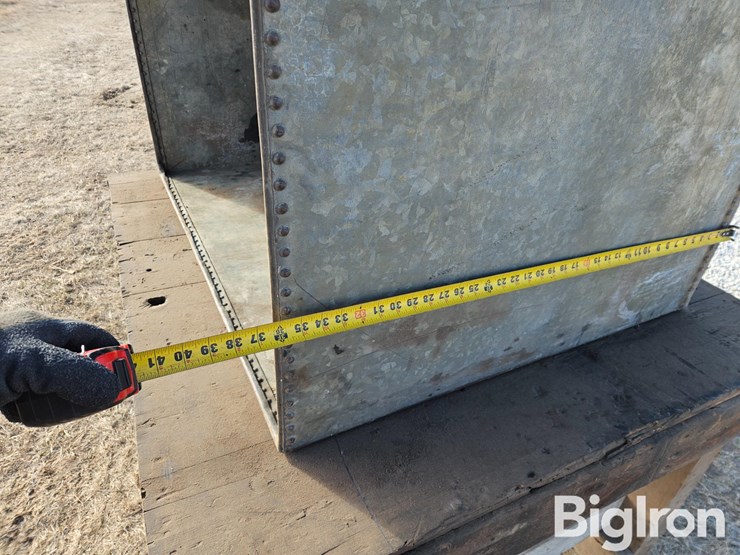 work-bench/rolling-carts-image-16