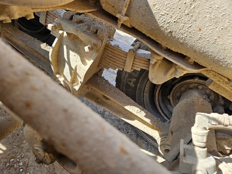 1989-ford-l9000-image-23