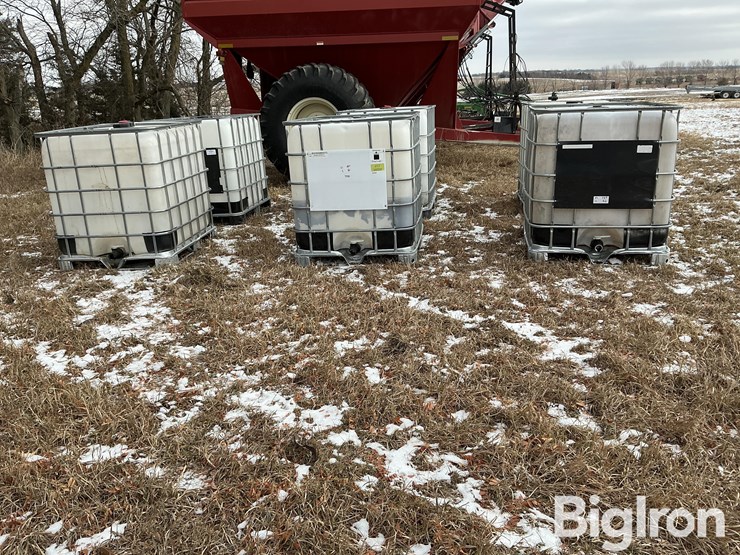 250-gallon-totes-image-4