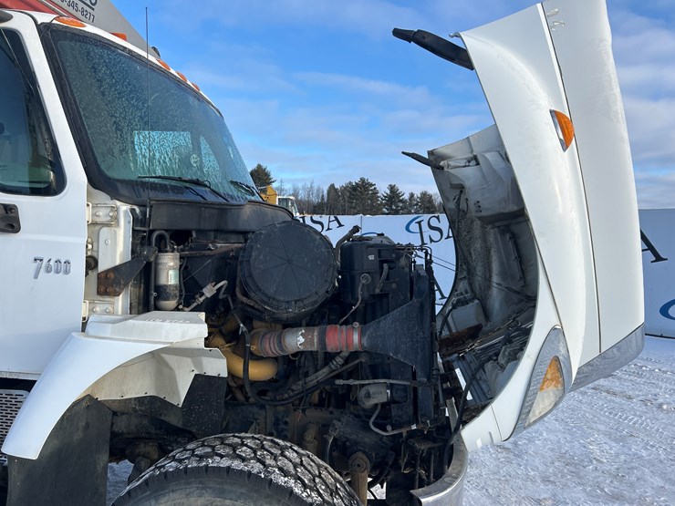 2004-international-7600-image-40