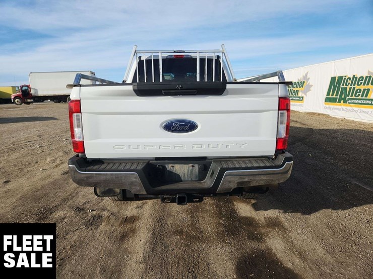 2019-ford-f350-image-8